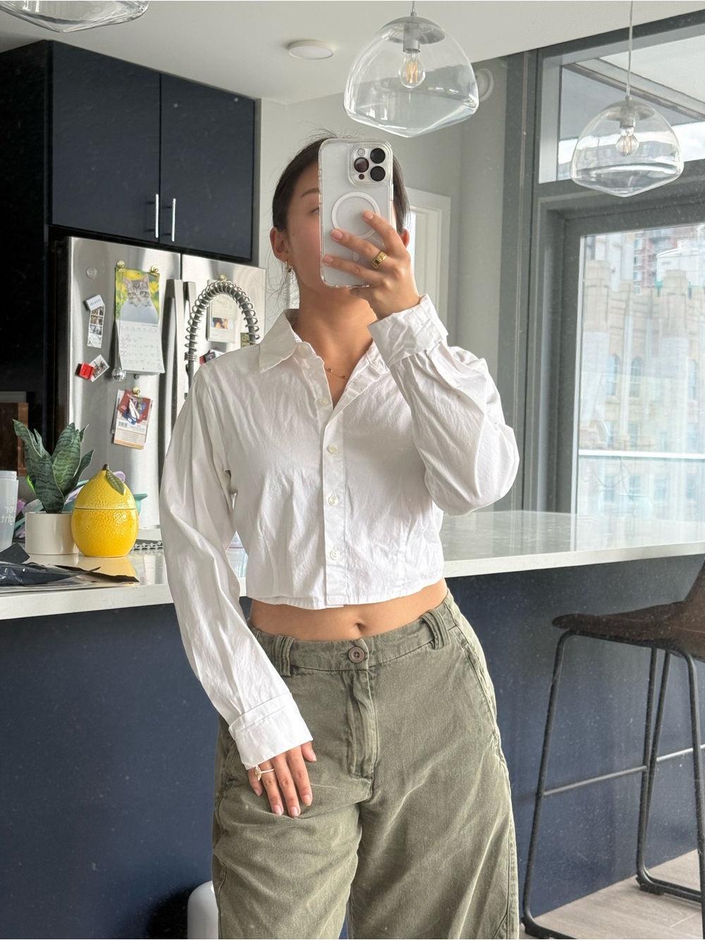 Abercrombie Cropped White Button-Up Shirt – Classic Collared Women's Top